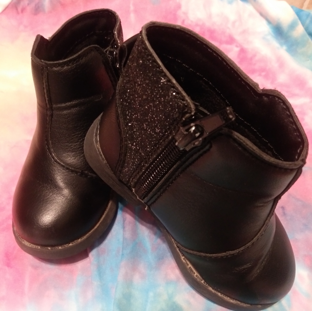 Oshkosh black booties
